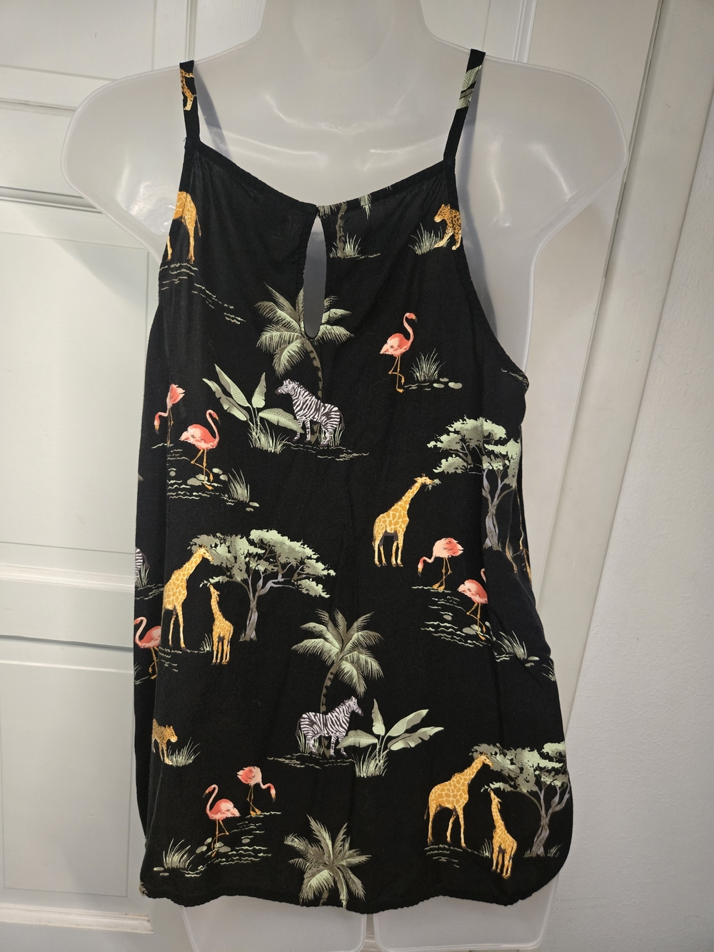 Old Navy Black Safari Cami with Flamingo & Giraffe Motif - Picture 5 of 7